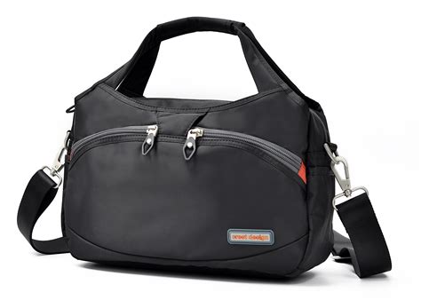 wearable travel bag with pockets